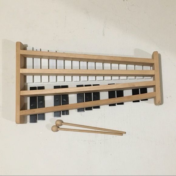 Secured Padded Backpack -Hands Free- Portable Professional Xylophone Instrument - Picture 4 of 6